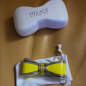House of sillage  bow lipstick case